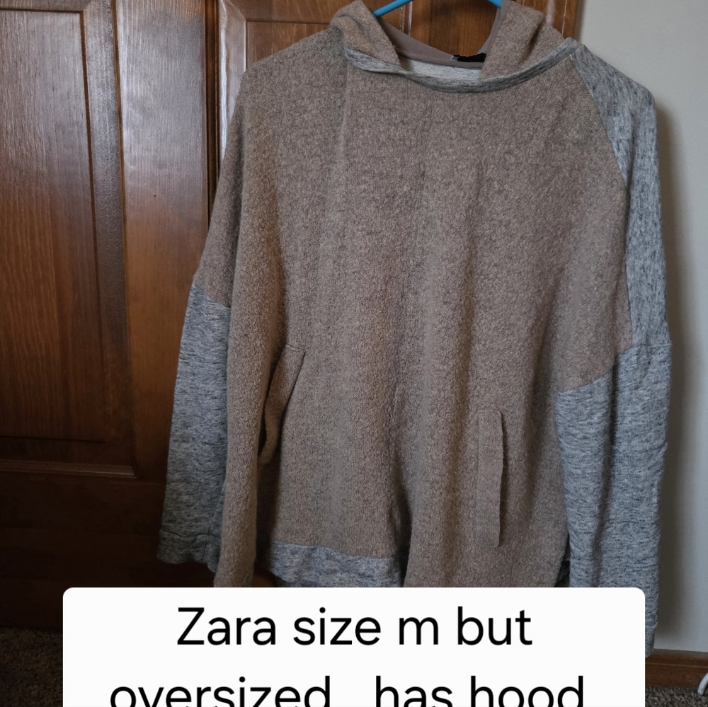 Zara Hooded Sweater in Tan and Gray